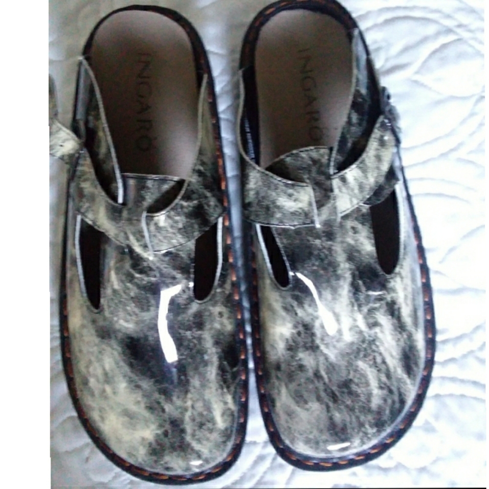 Sz.10 Womens Ingaro Clogs